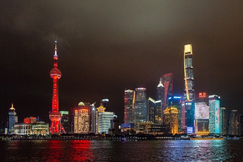 人形机器人商业化提速,产业链迎历史性投资机遇